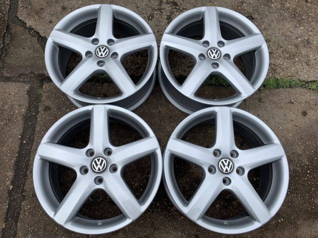 4db gyri 17" VW Golf [Aspen] alufelni. ("2122")